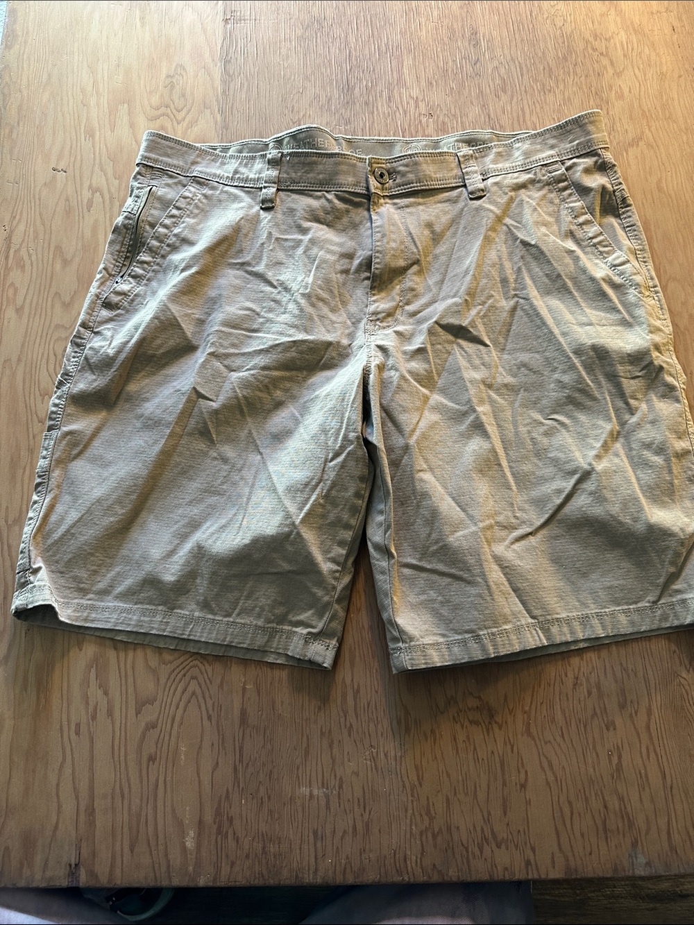 Classic Men’s Flat-Front Khaki Shorts